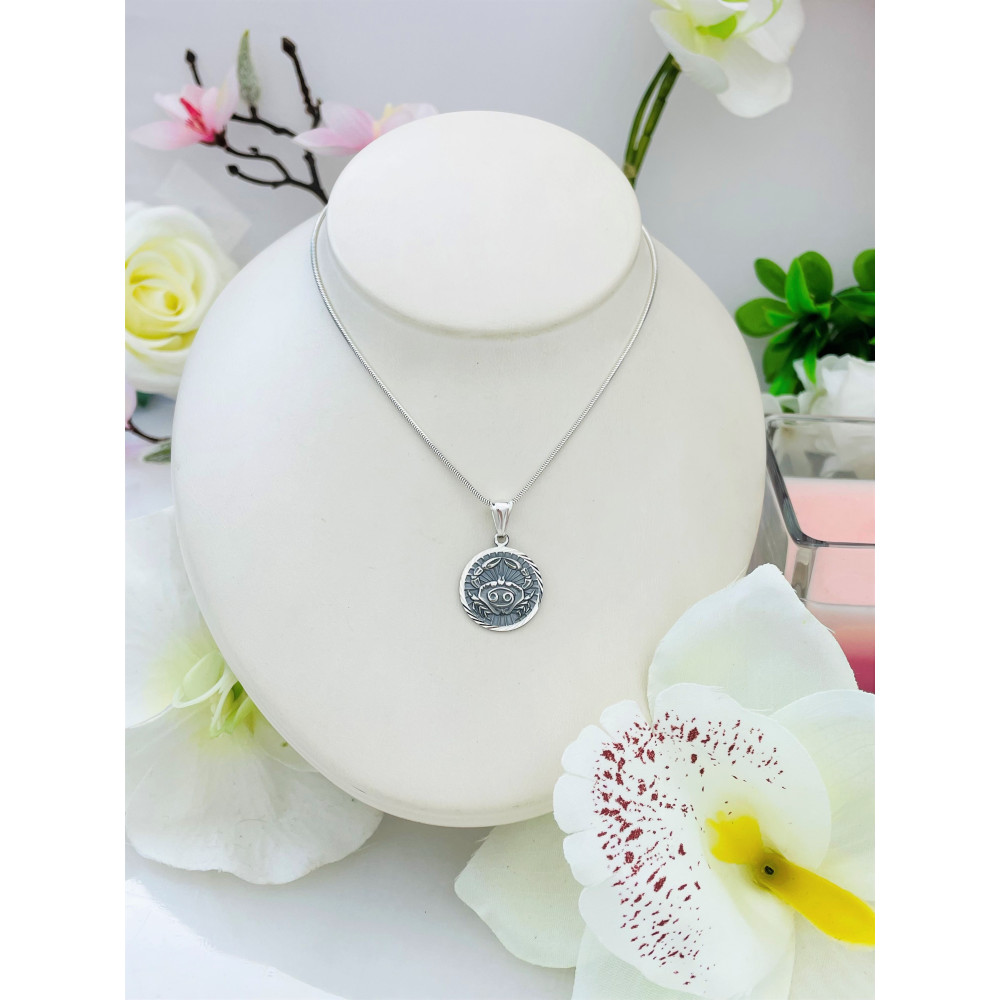 Srebrna zawieszka wisiorek znak zodiaku rak