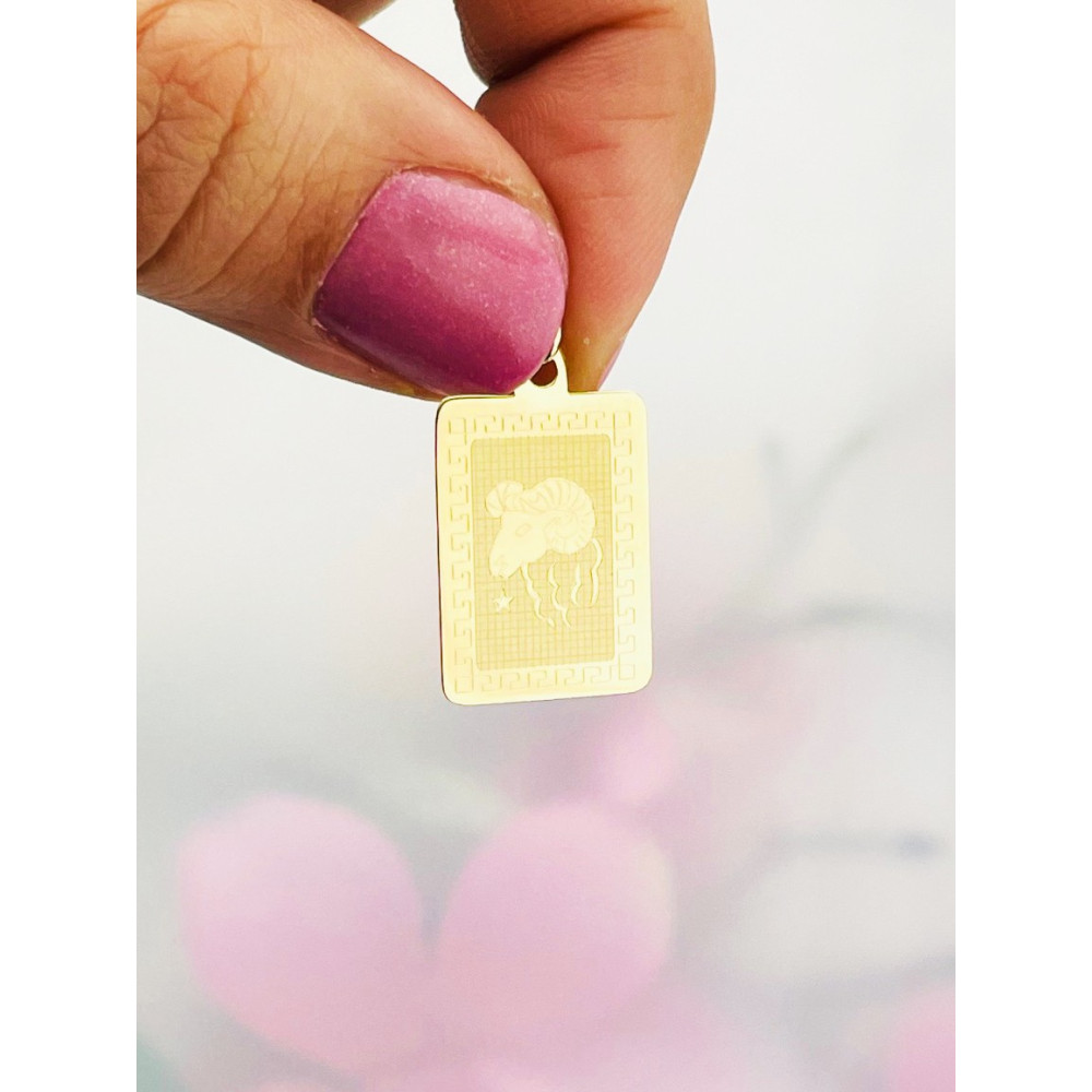 Złoty wisiorek zawieszka z greckim wzorem znak zodiaku baran