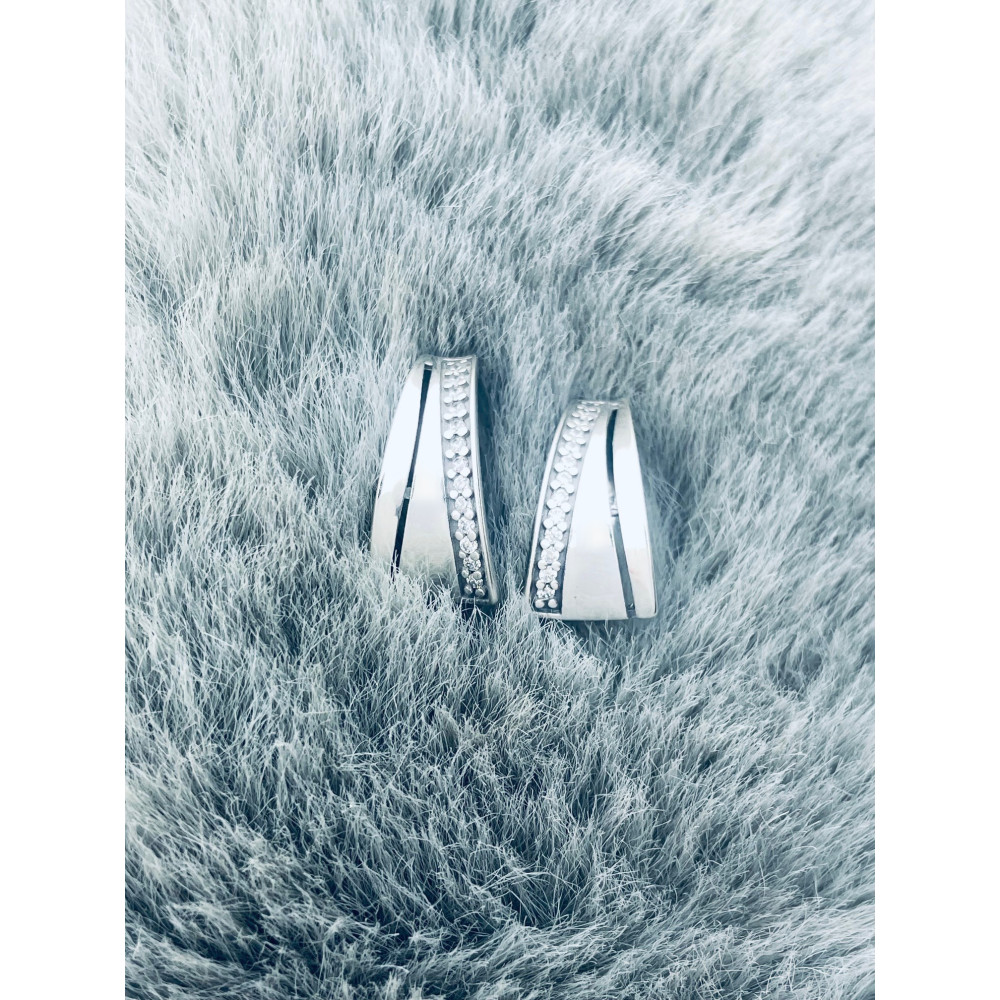 Srebrne kolczyki półkola z cyrkoniami polerowane