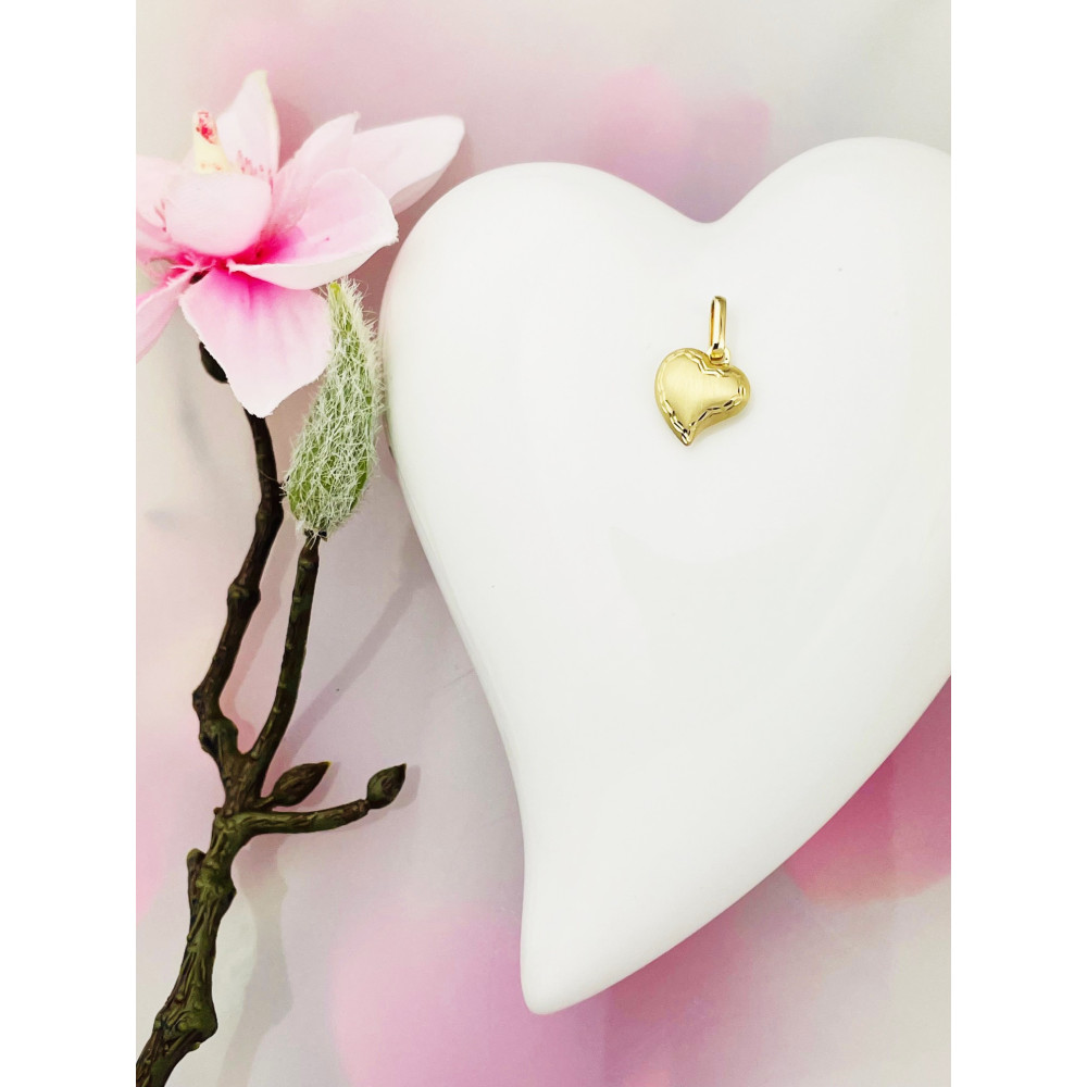 Złoty wisiorek zawieszka serce serduszko frezowane matowe figurka