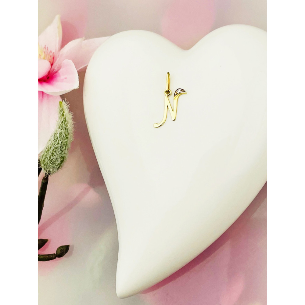 Złoty wisiorek zawieszka ozdobna literka N z cyrkoniami