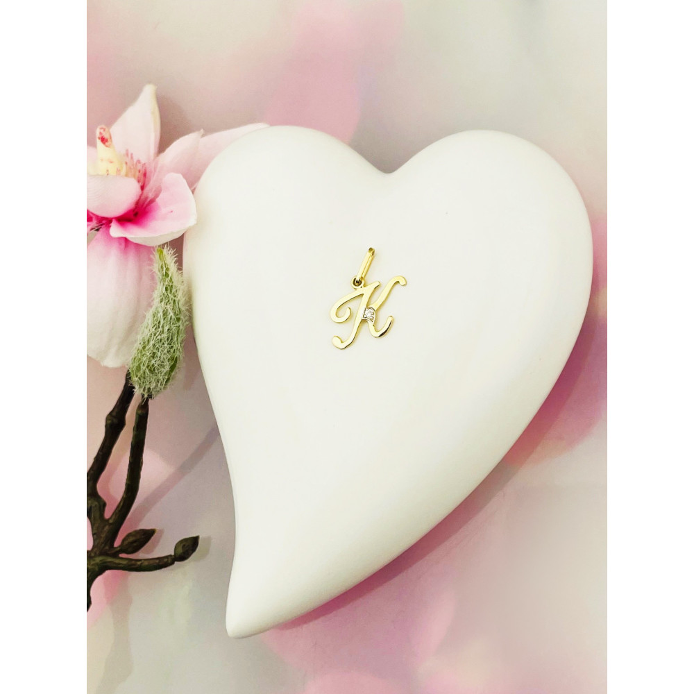 Złoty wisiorek zawieszka ozdobna literka K z cyrkoniami