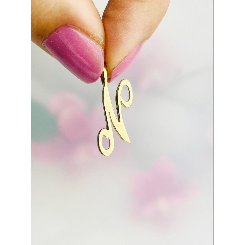 Złoty wisiorek zawieszka ozdobna literka N z zawijasami gładka polerowana