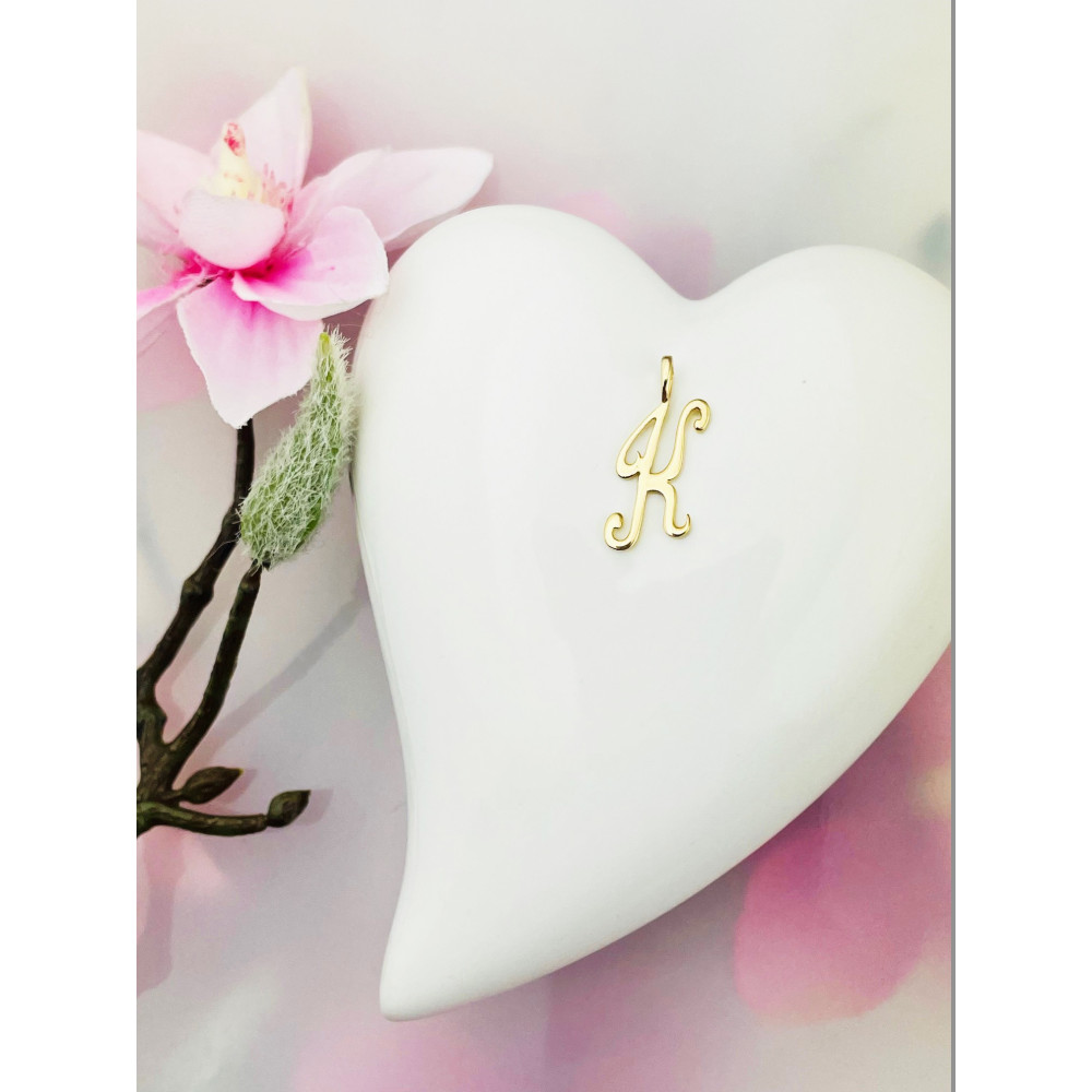 Złoty wisiorek zawieszka ozdobna literka K z zawijasami gładka polerowana