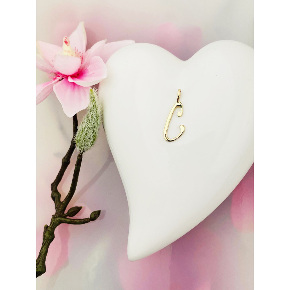 Złoty wisiorek zawieszka ozdobna literka C z zawijasami gładka polerowana