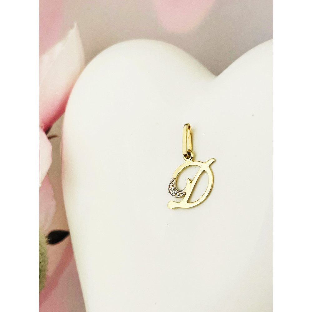 Złoty wisiorek zawieszka ozdobna literka D z cyrkoniami