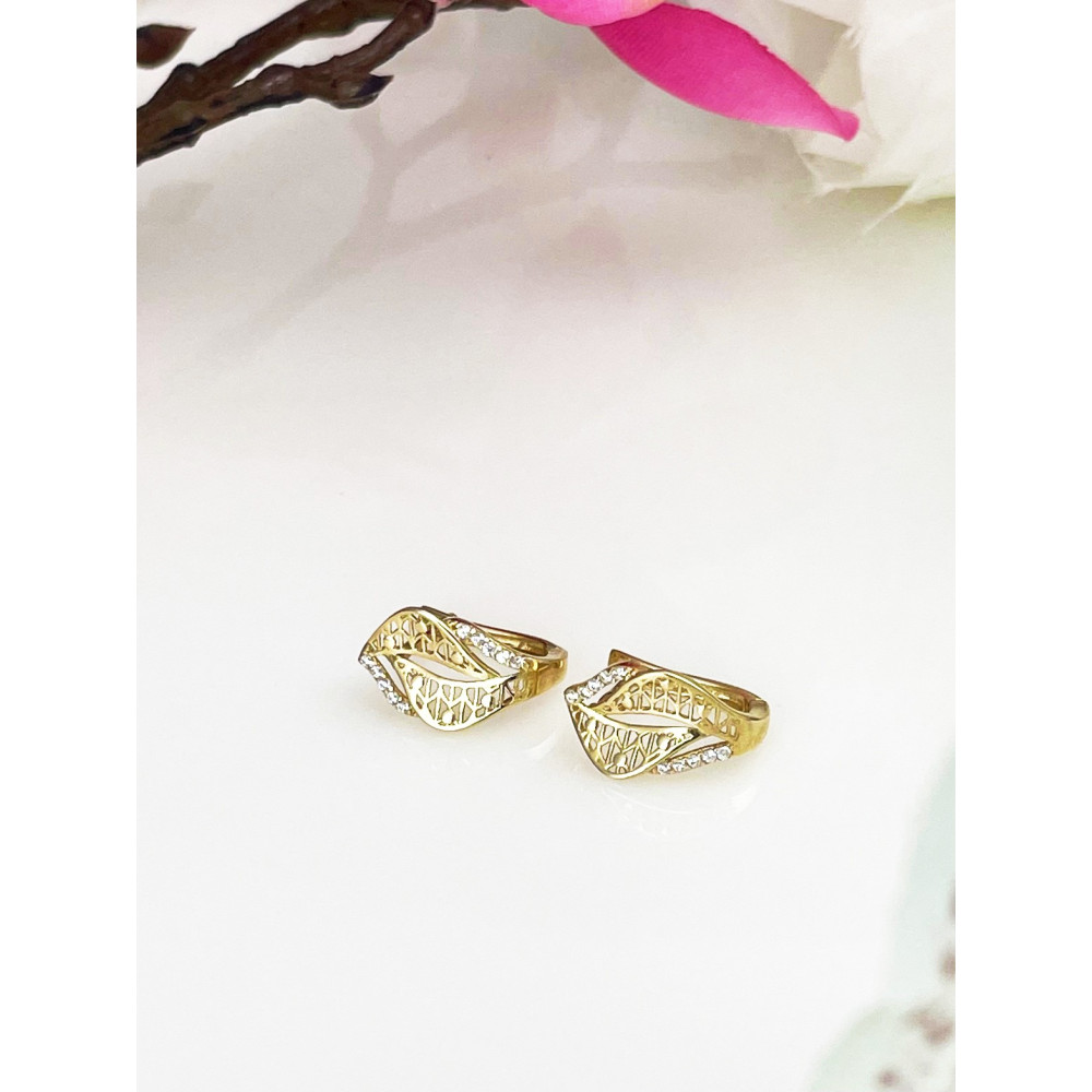 Złote kolczyki przecinki ażurowe z cyrkoniami