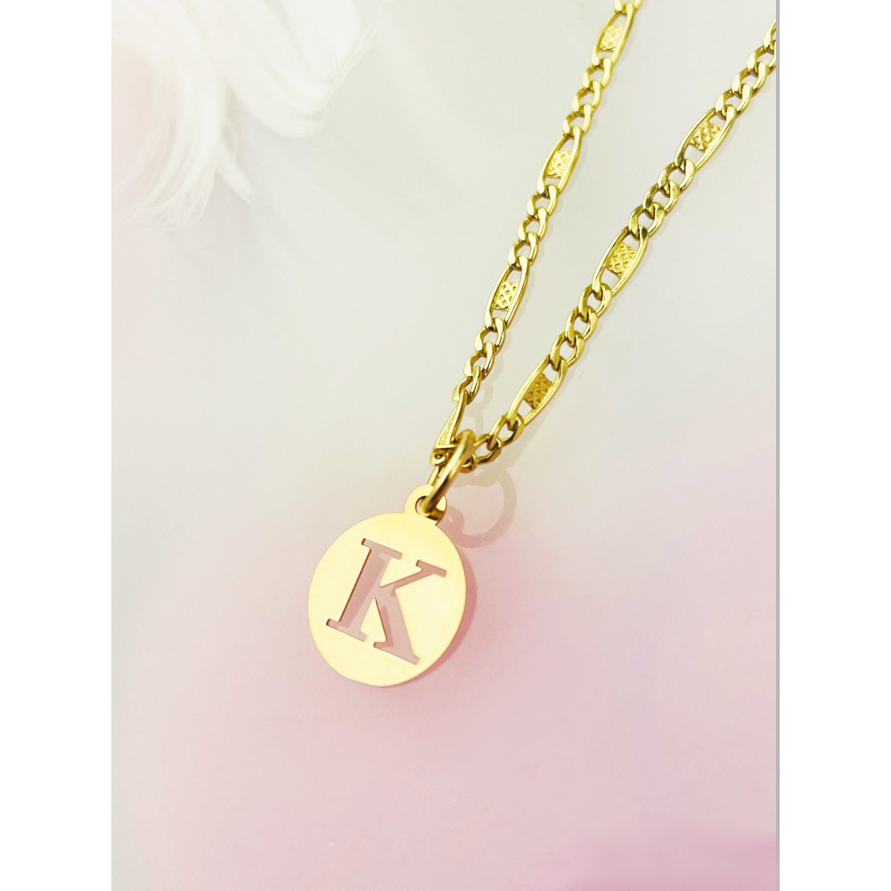 Złoty wisiorek zawieszka literka K kółko