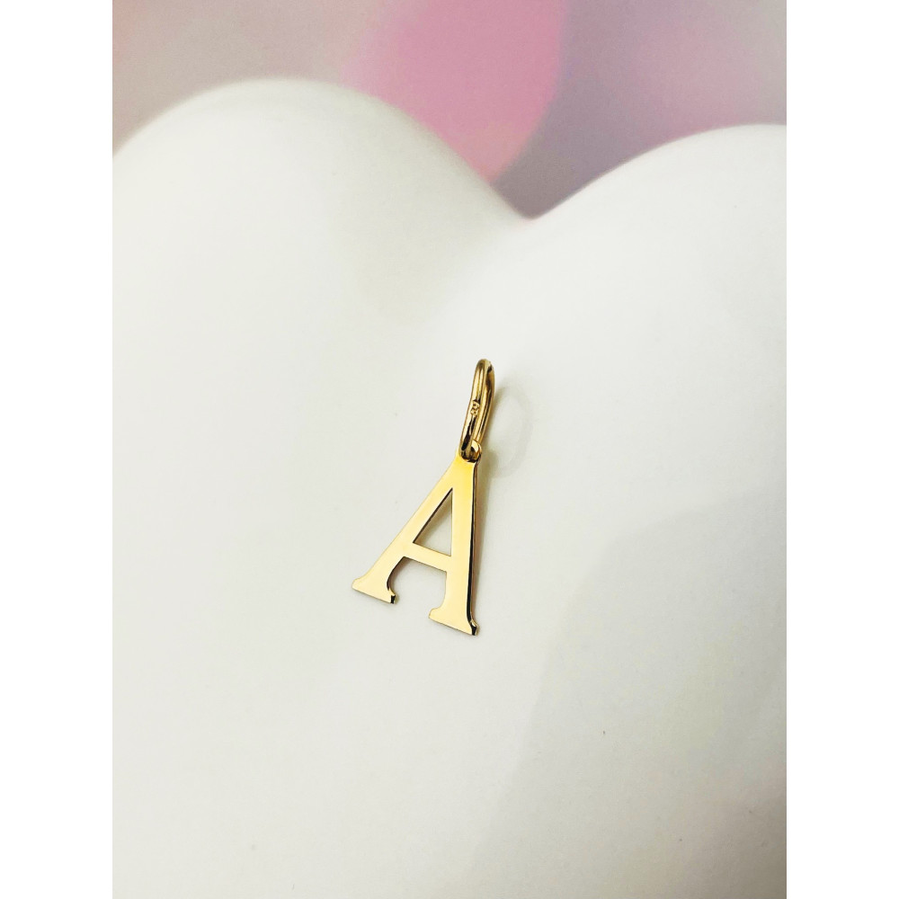Złoty wisiorek zawieszka literka A