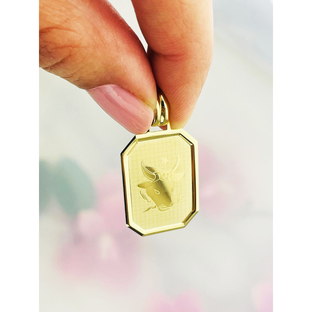 Złoty wisiorek zawieszka nieśmiertelnik znak zodiaku byk wzór laserowy