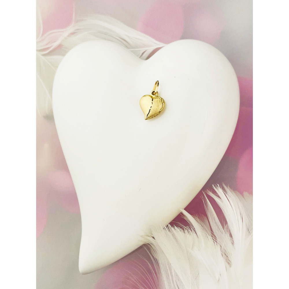 Złoty wisiorek serce zawieszka serduszko pół mat pół błysk frezowane figurka