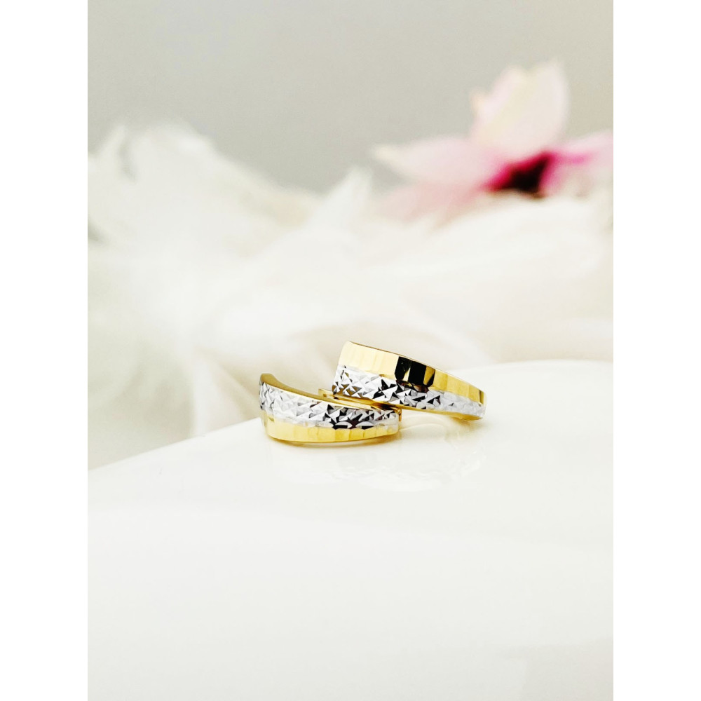 Złote kolczyki bikolor frezowane