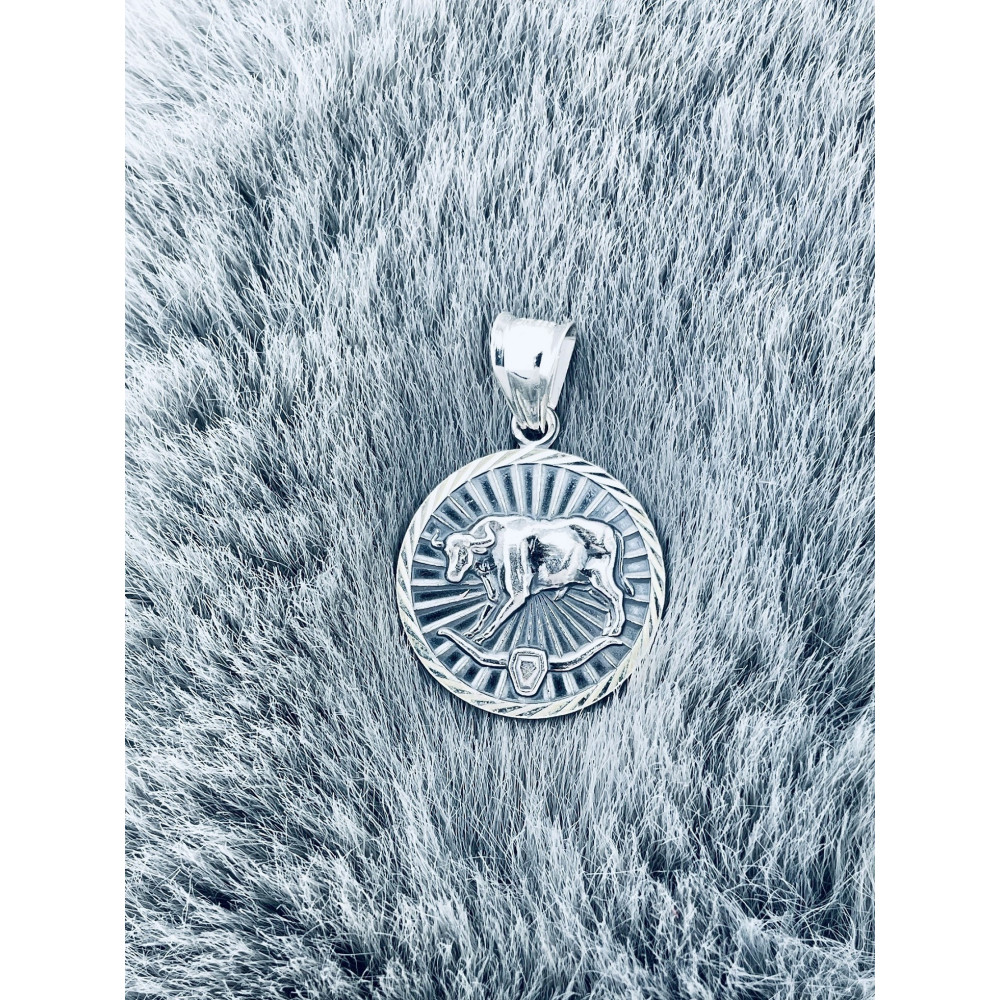 Srebrna zawieszka wisiorek znak zodiaku byk