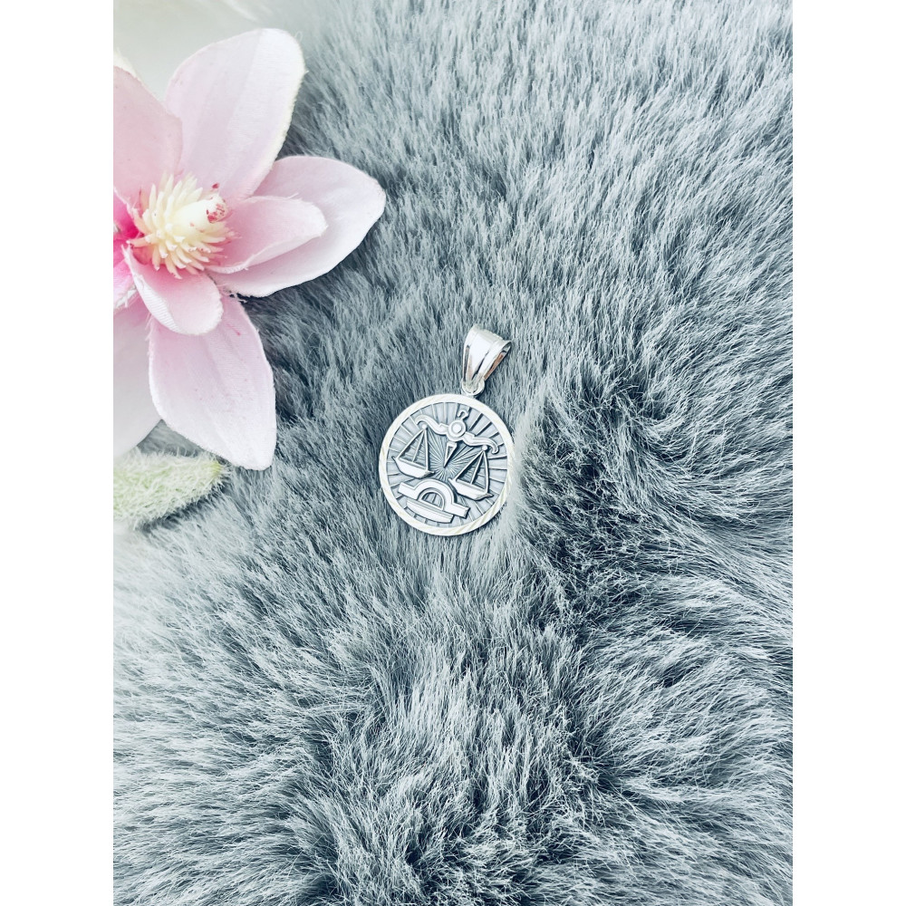 Srebrna zawieszka wisiorek znak zodiaku waga