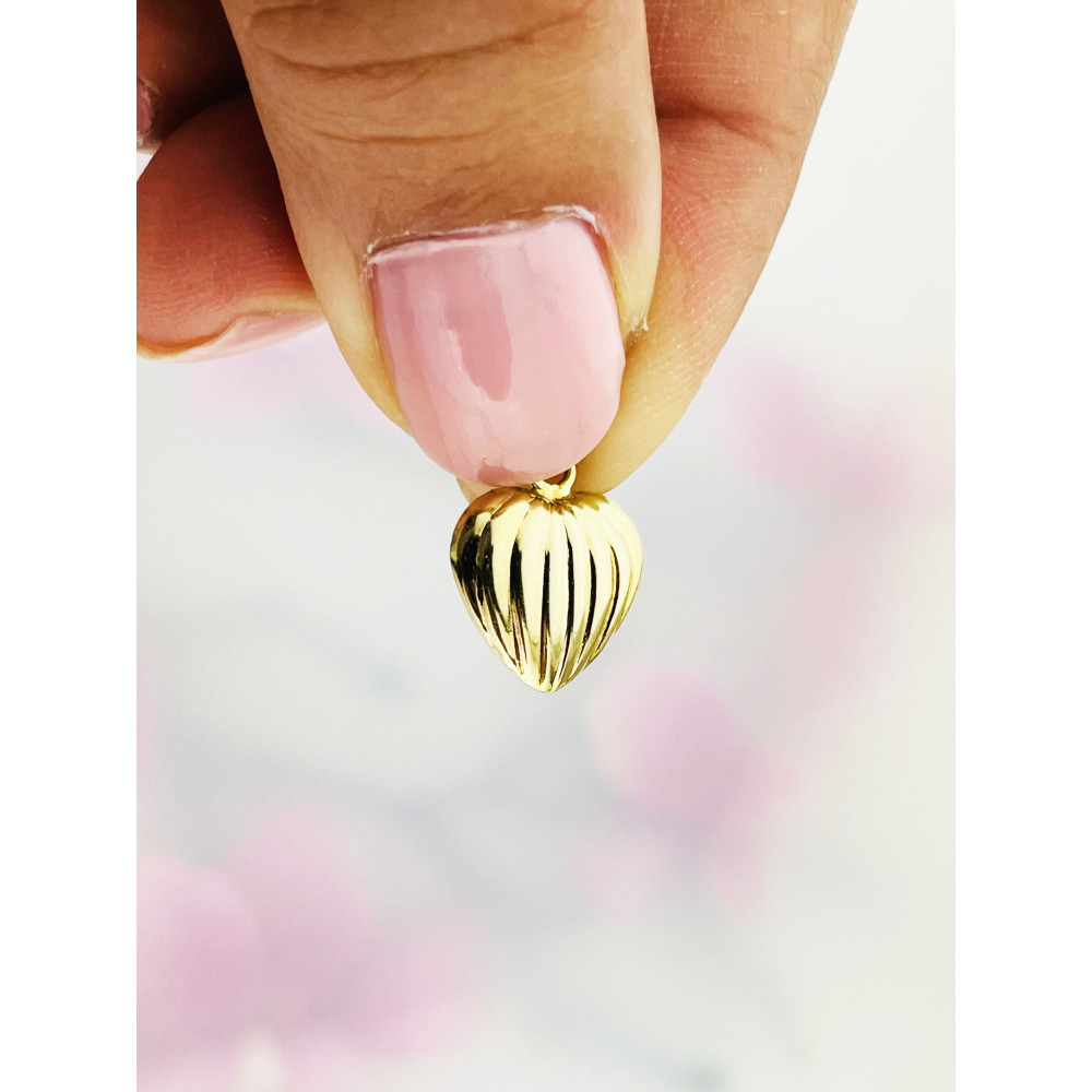 Złoty wisiorek serce figurka zawieszka serduszko prążkowane