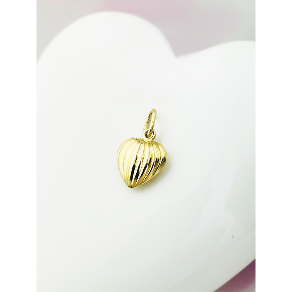 Złoty wisiorek serce figurka zawieszka serduszko prążkowane