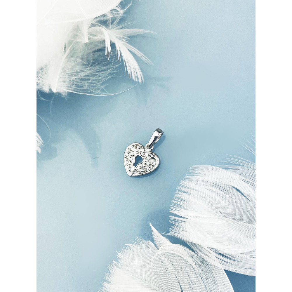 Srebrny wisiorek serce z dziurką od klucza zawieszka serduszko z cyrkoniami