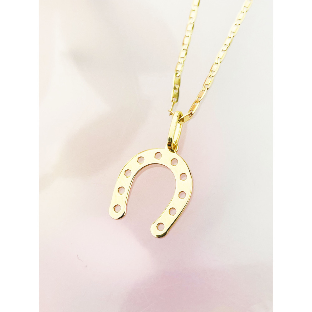 Złoty wisiorek podkowa na szczęście zawieszka gładka polerowana