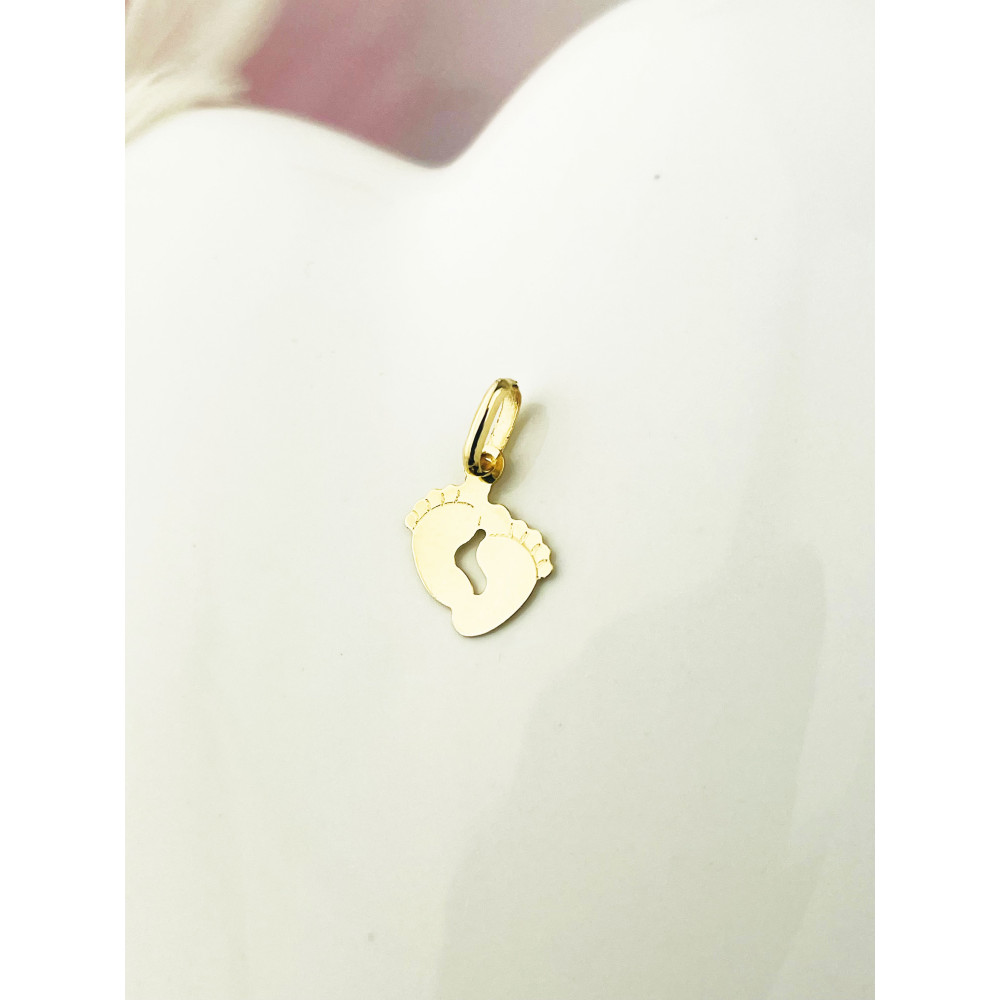 Złoty wisiorek zawieszka stopy stópki