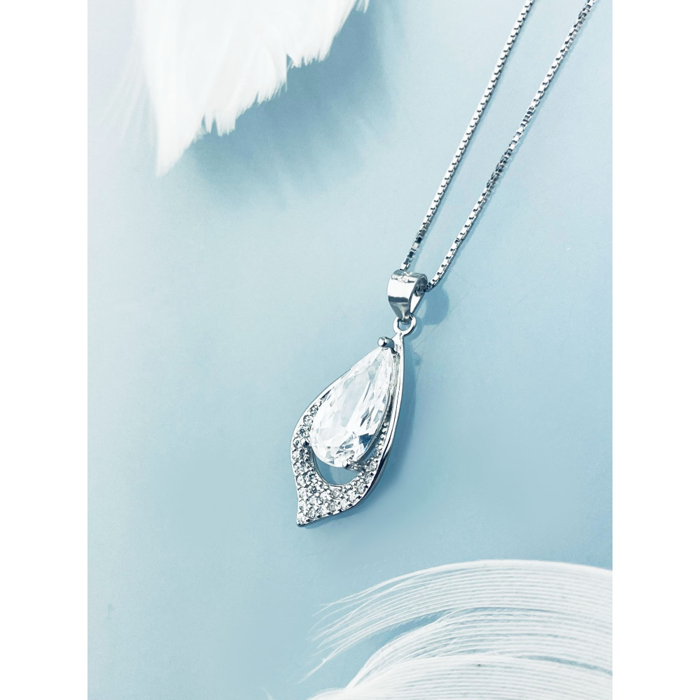 Srebrna zawieszka łezka kropelka z cyrkoniami
