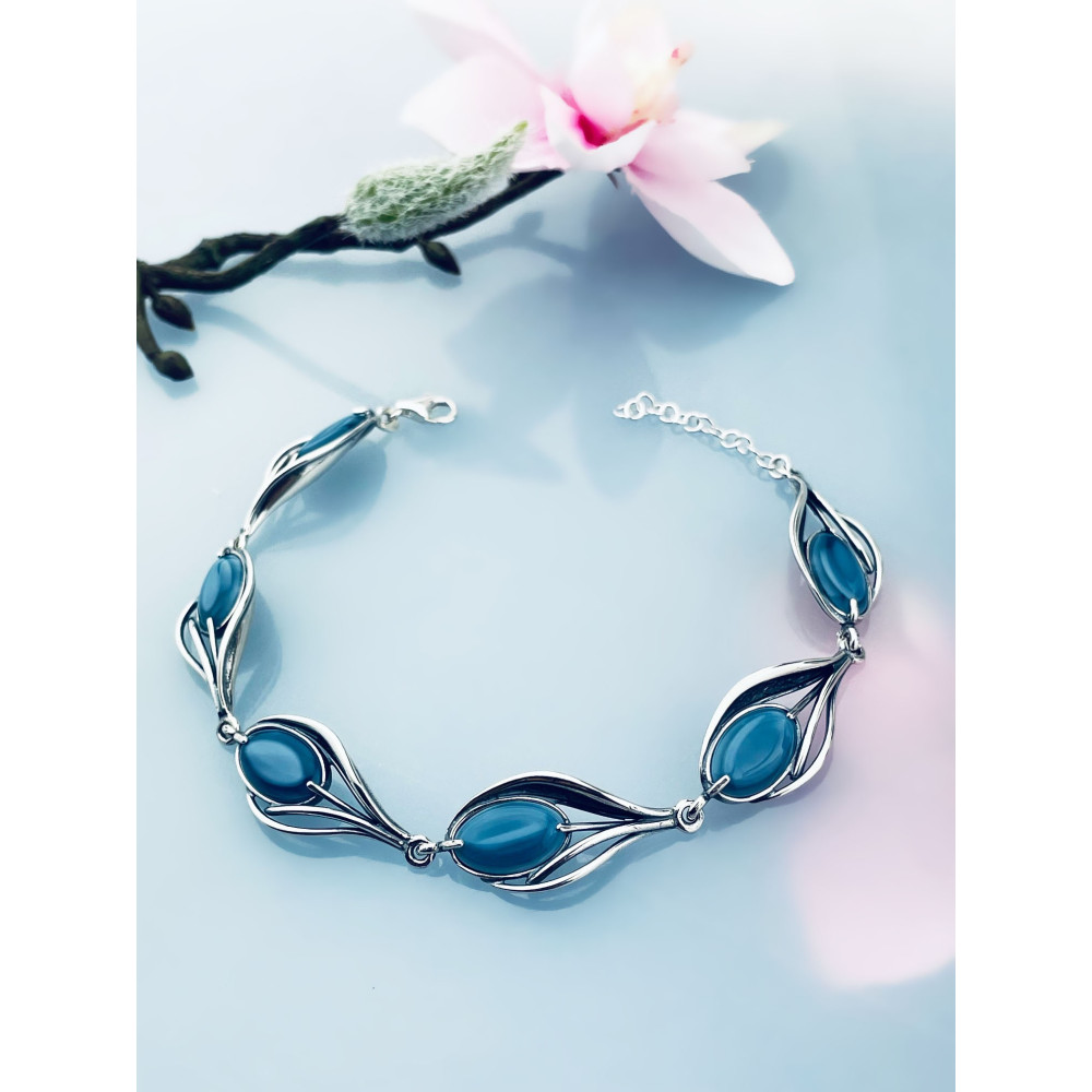 Srebrna bransoletka łezka z niebieskim agatem