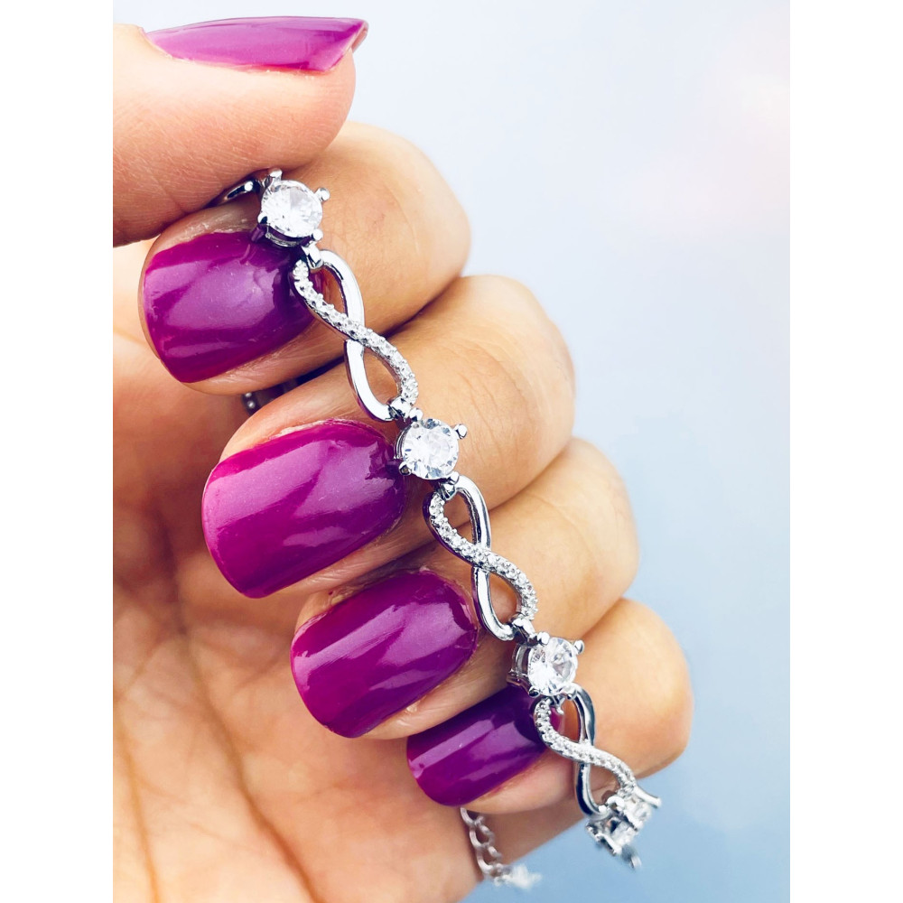 Silberarmband 925 für Frauen mit Zirkonia in Form eines Unendlichkeitssymbols