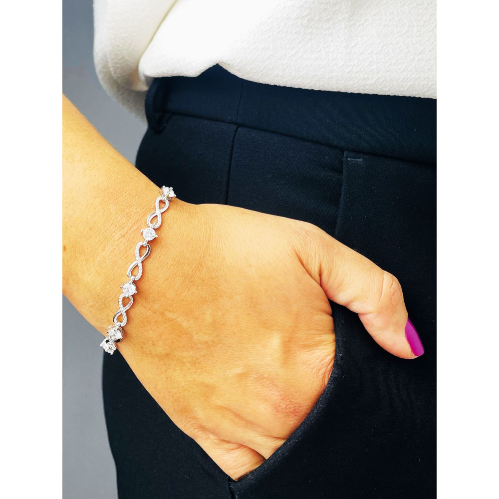 Silberarmband 925 für Frauen mit Zirkonia in Form eines Unendlichkeitssymbols