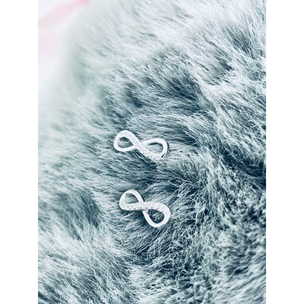 Srebrne kolczyki nieskończoność z cyrkoniami