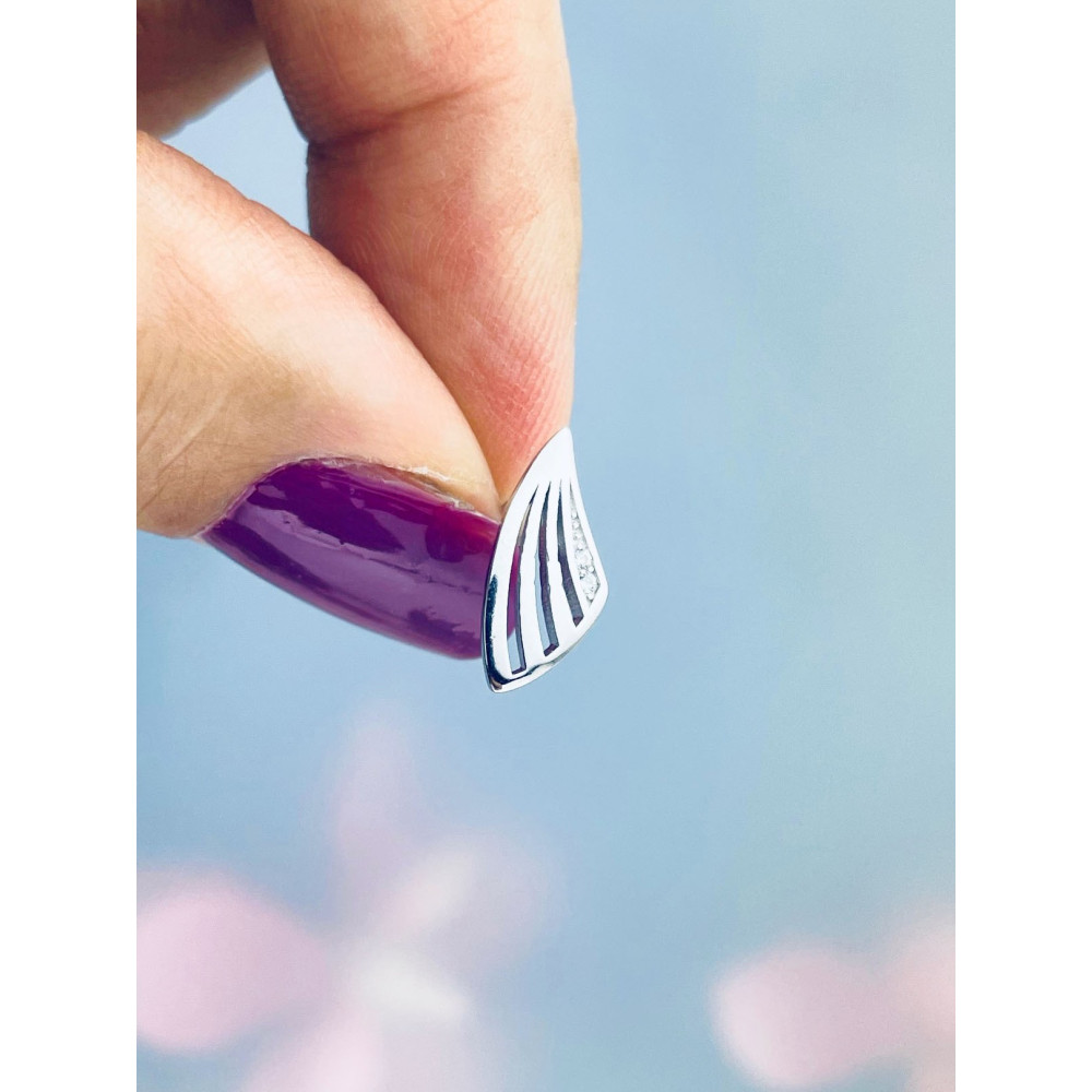 Srebrne kolczyki muszelki z cyrkoniami