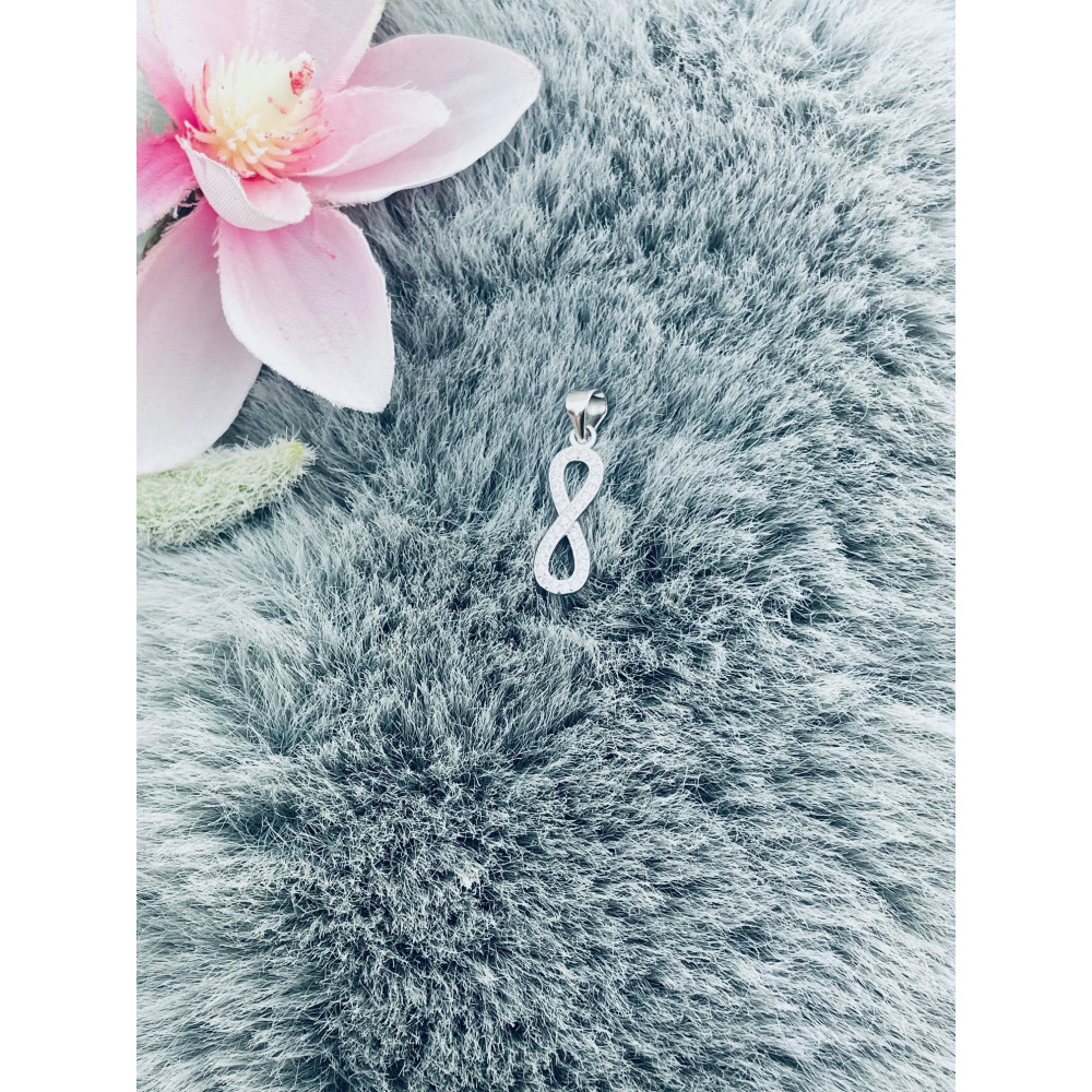 Srebrna zawieszka nieskończoność z cyrkoniami