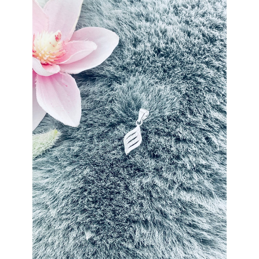 Srebrna zawieszka fala z cyrkoniami