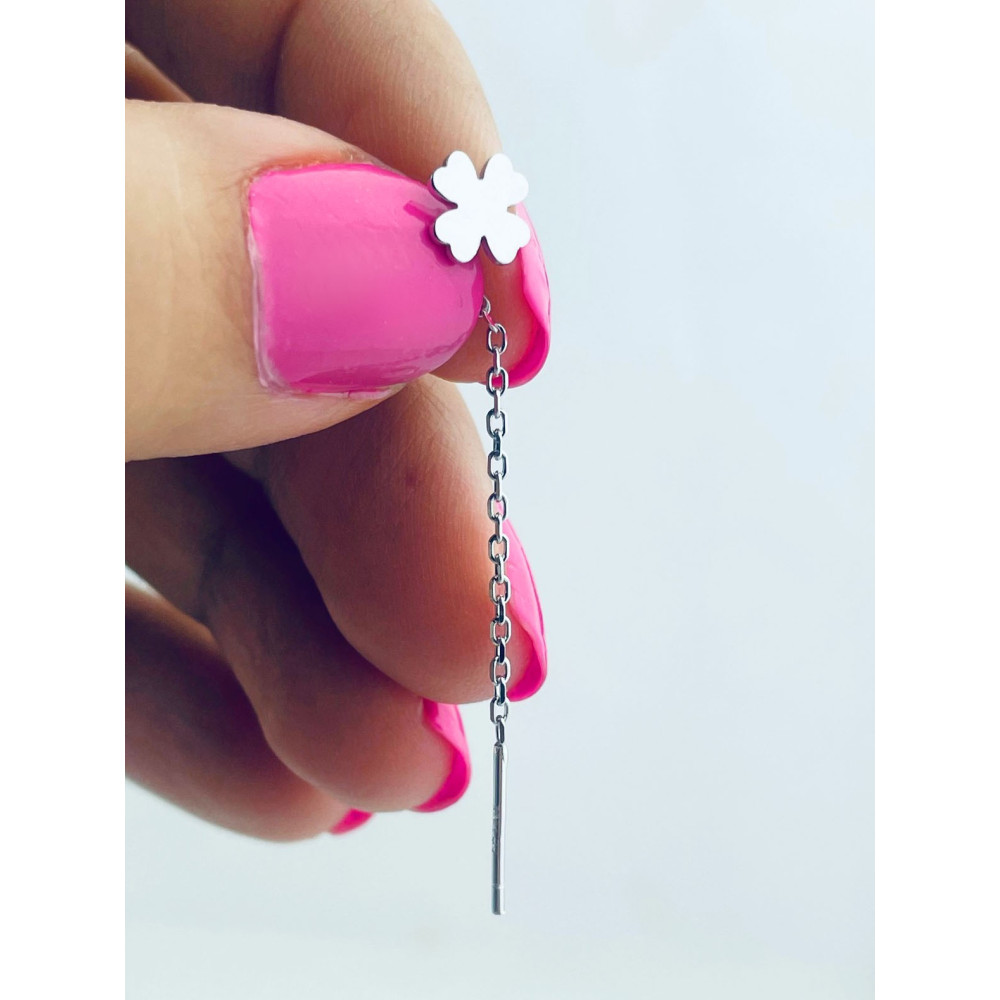 Srebrne kolczyki wiszące przewlekane koniczynki