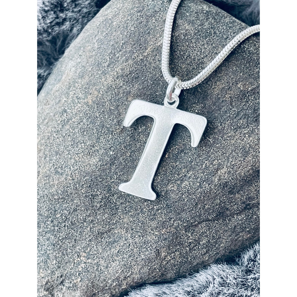 Srebrny wisiorek zawieszka literka T