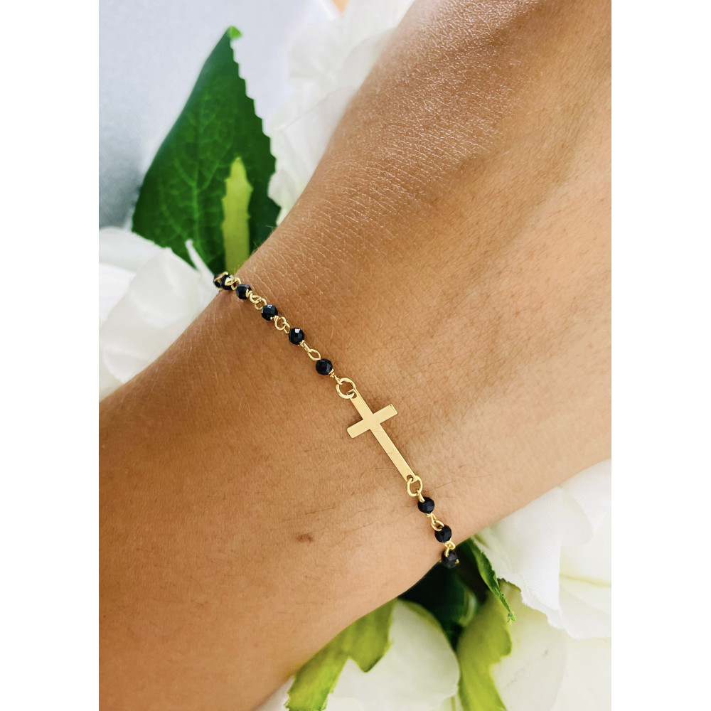 Złota bransoletka z onyksem krzyżyk