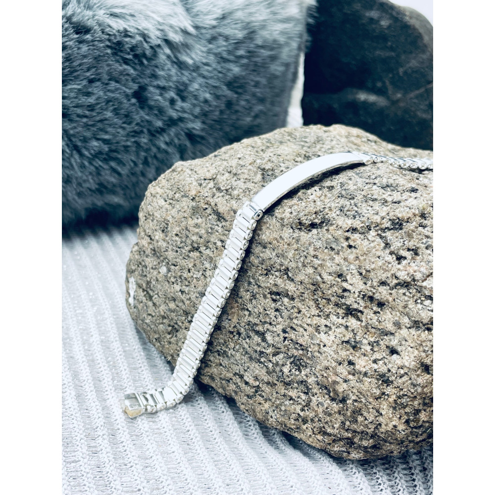 Srebrna bransoletka z blaszką