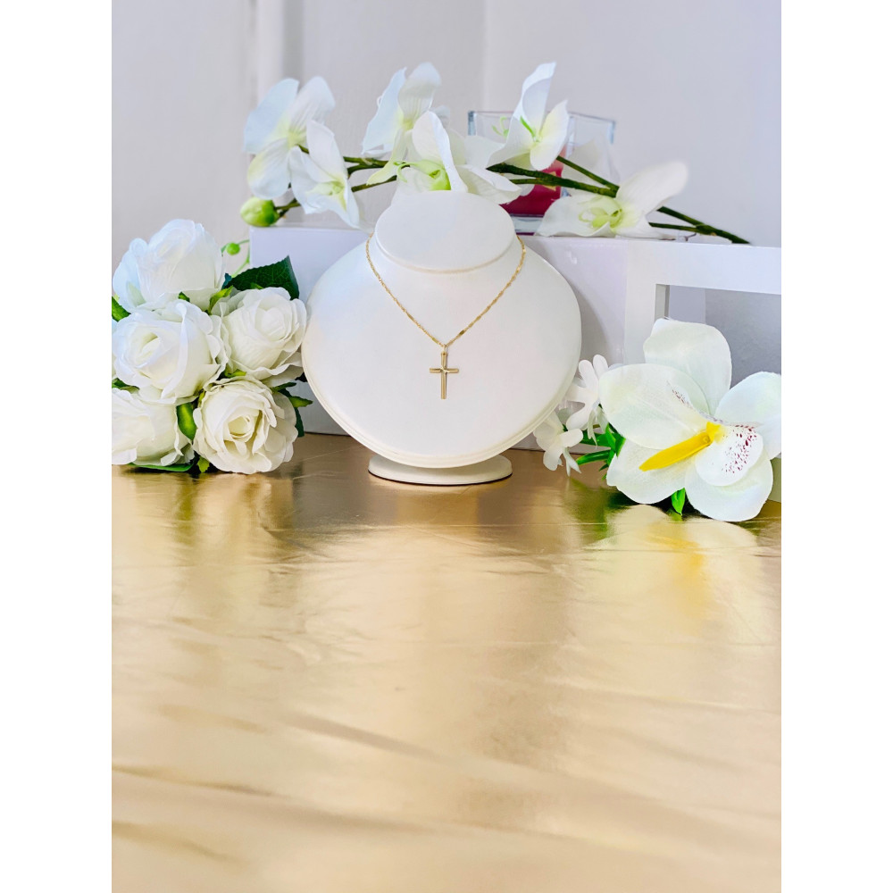 Złoty krzyżyk klasyczny prosty diamentowany