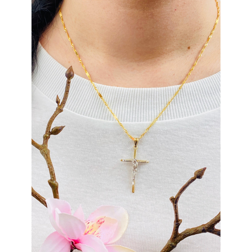 Złoty krzyżyk dwukolorowy Jezus Chrystus