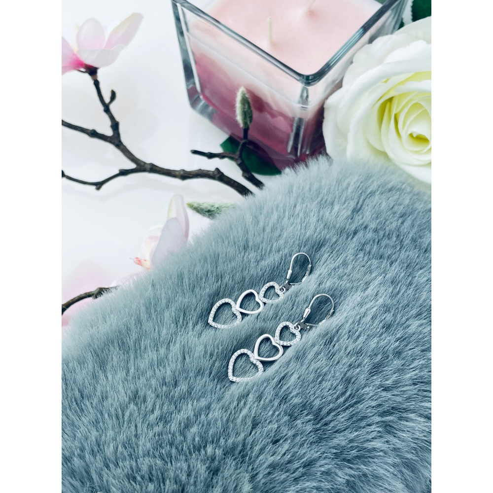 Silberne Ohrringe mit Zirkonia Herz