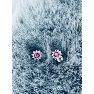 Silberne Ohrringe mit Zirkonia Blume