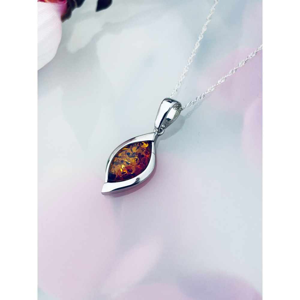 Srebrny wisiorek zawieszka z bursztynem łezka ognik