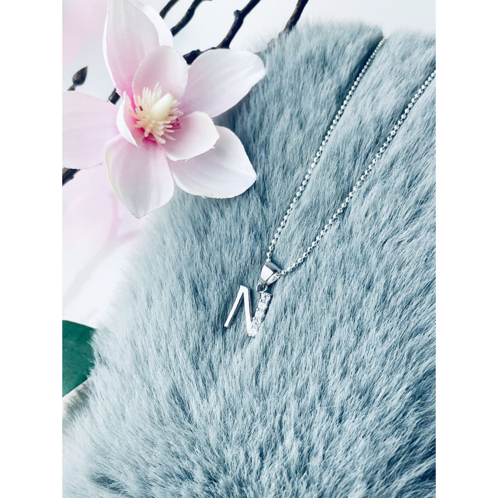 Srebrny wisiorek zawieszka literka N z cyrkoniami