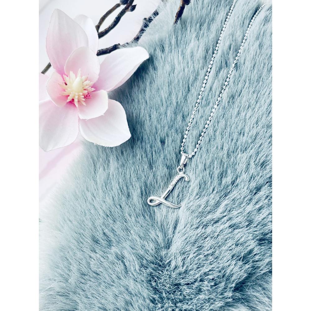 Srebrny wisiorek zawieszka ozdobna literka L z cyrkoniami