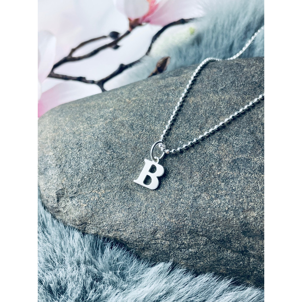 Srebrny wisiorek zawieszka literka B