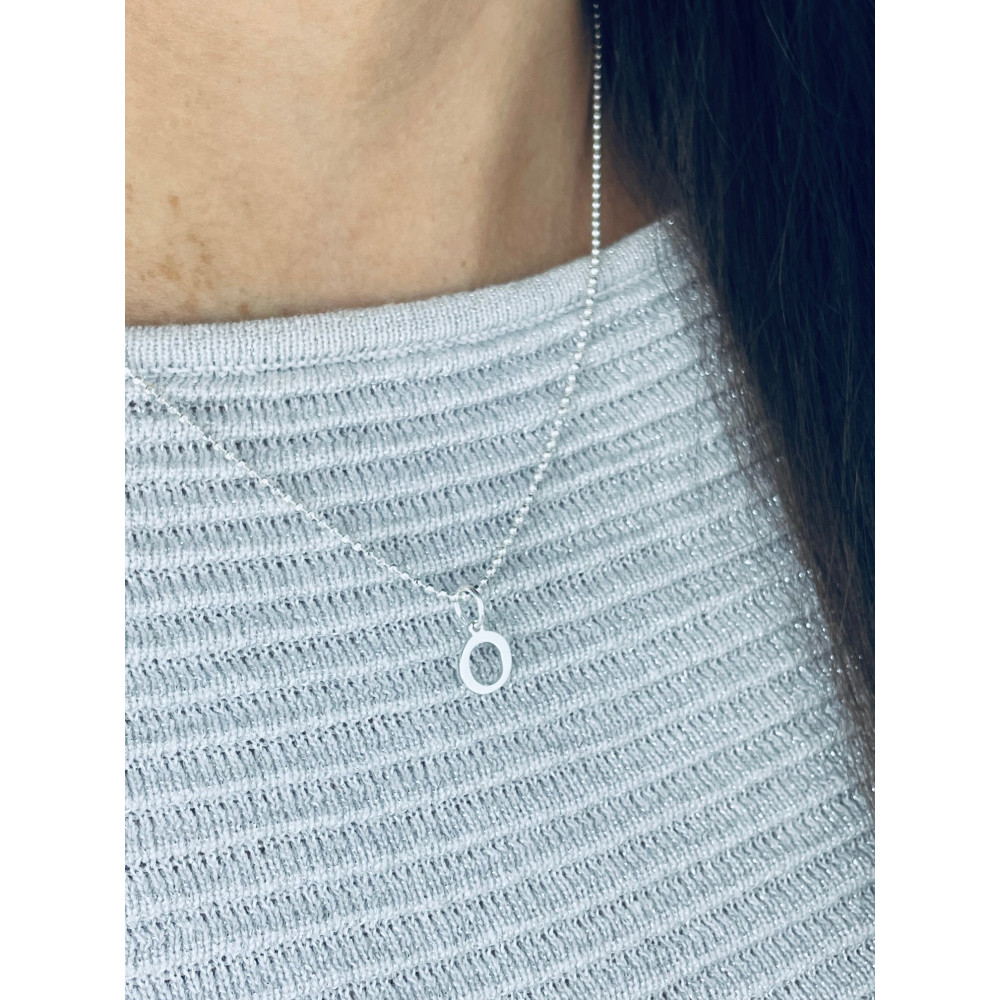 Srebrny wisiorek zawieszka literka O