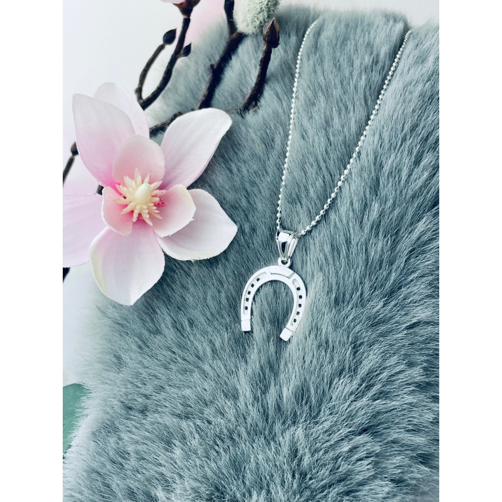 Srebrny wisiorek zawieszka podkowa