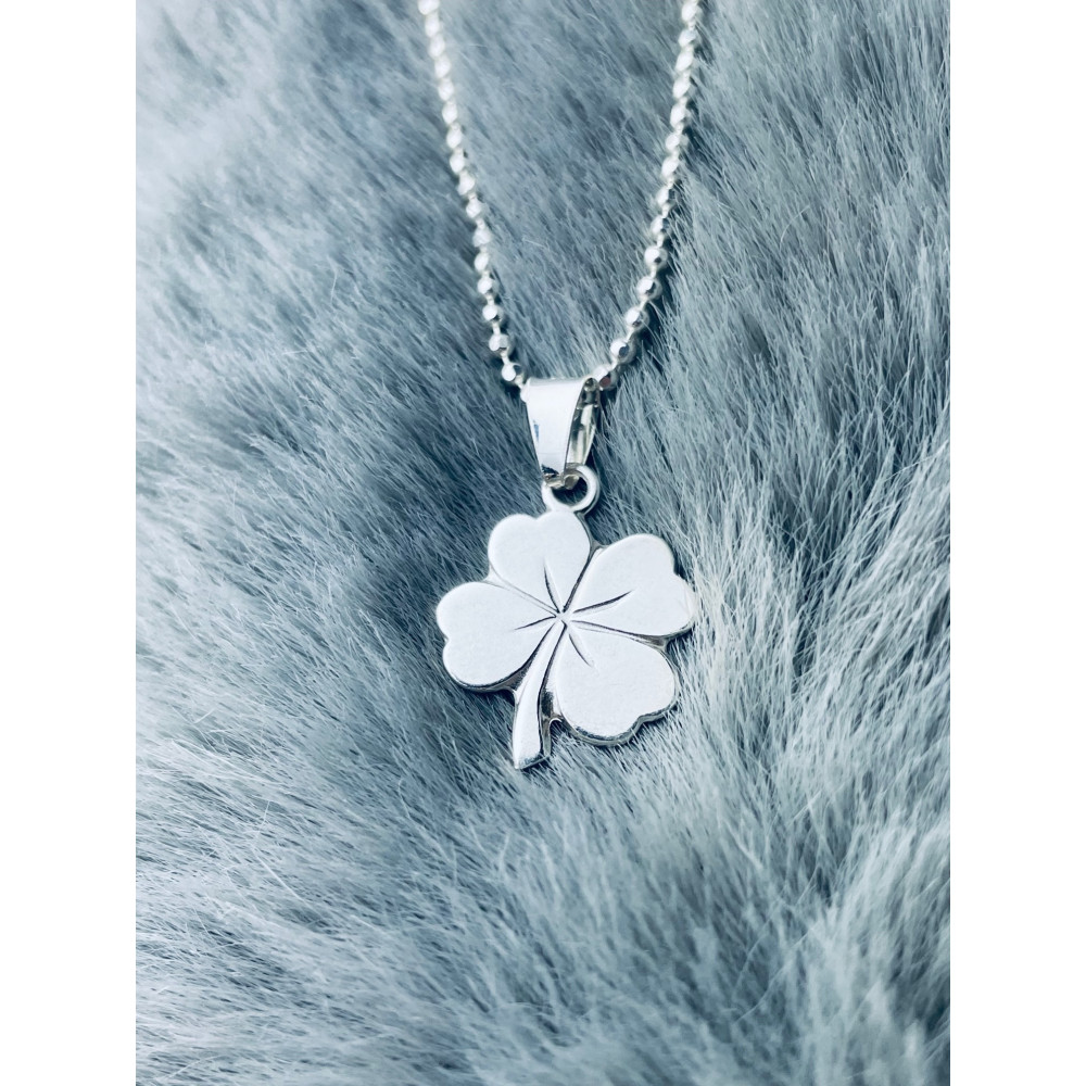 Srebrny wisiorek zawieszka czterolistna koniczynka