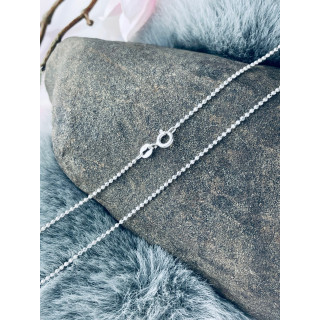 Srebrny łańcuszek kulkowy