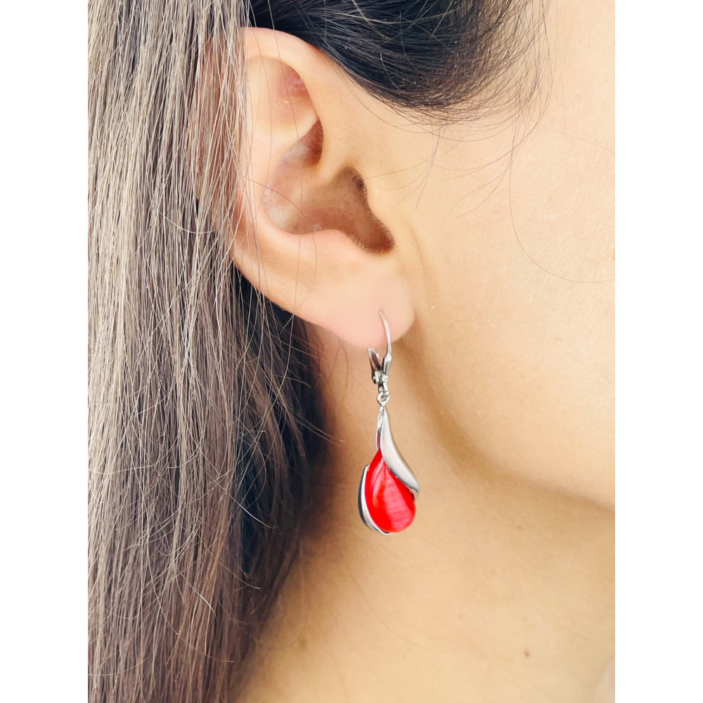 Srebrne kolczyki wiszące krople z koralem