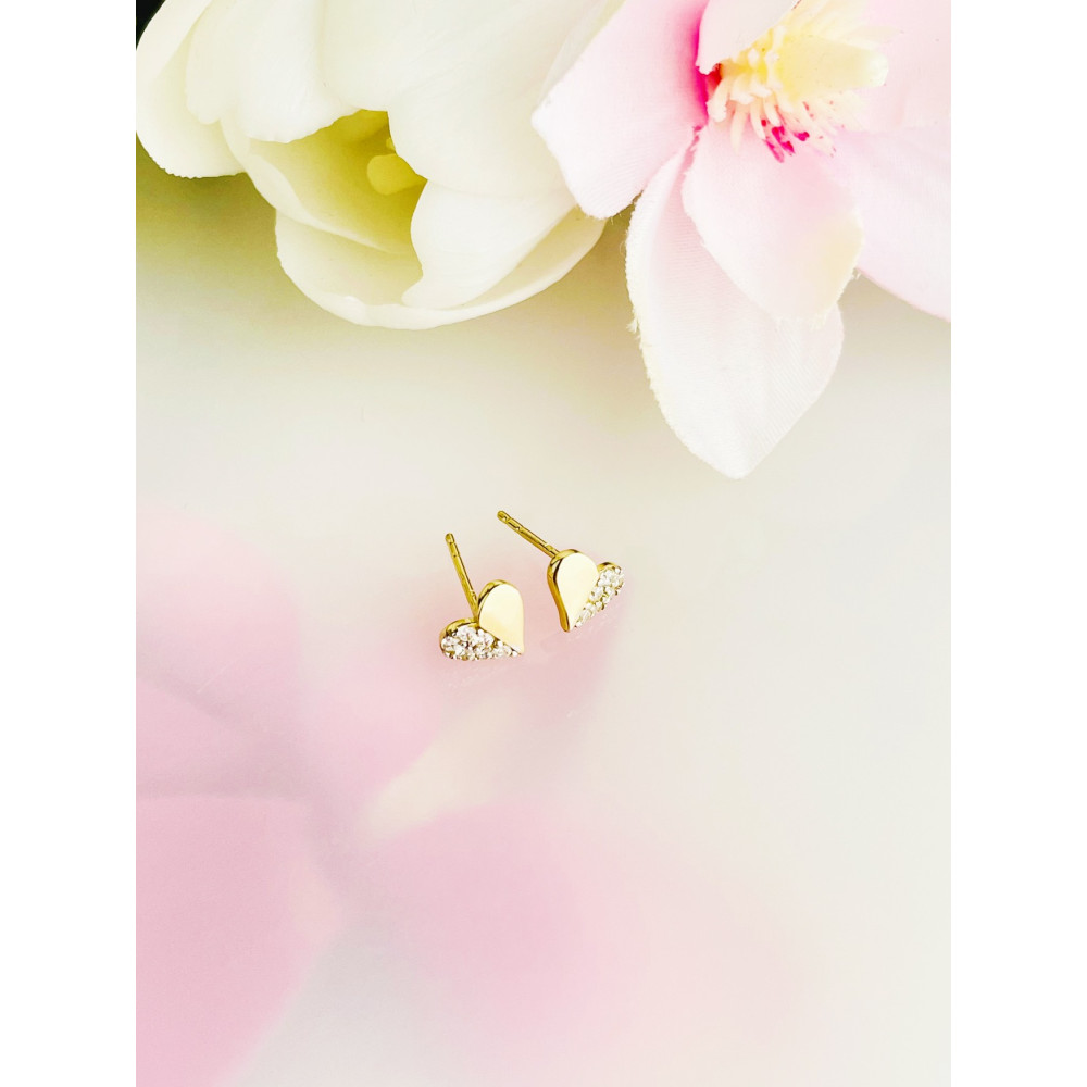 Złote kolczyki serca z cyrkoniami