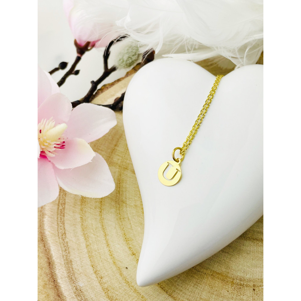 Złoty wisiorek zawieszka literka U